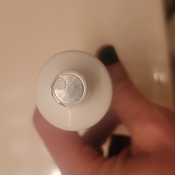 New! Beauty by Earth Tinted Sunscreen - Picture 3 of 6